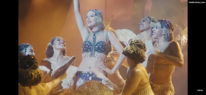Taylor Swift photo 18 of 4190