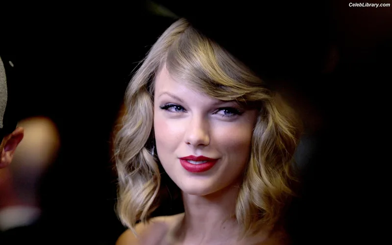 Taylor Swift photo 7 of 4190