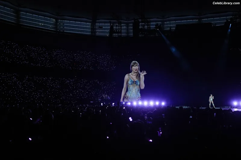 Taylor Swift photo 5 of 4190