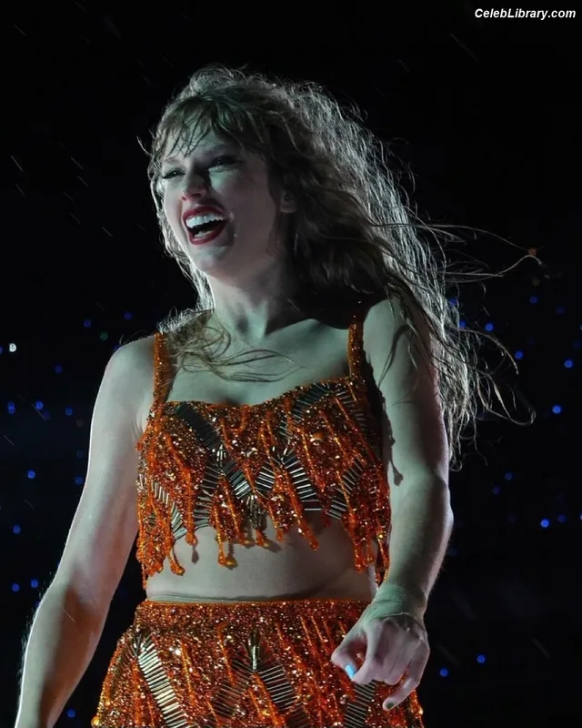 Taylor Swift photo 14 of 4190
