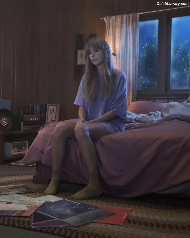 Taylor Swift photo 24 of 4190