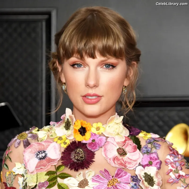 Taylor Swift photo 21 of 4190
