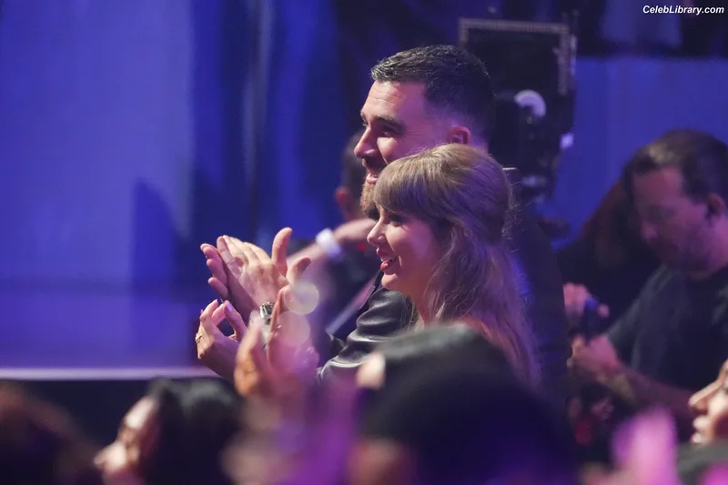 Taylor Swift photo 7 of 4190