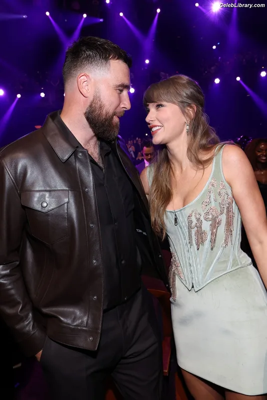 Taylor Swift photo 8 of 4190