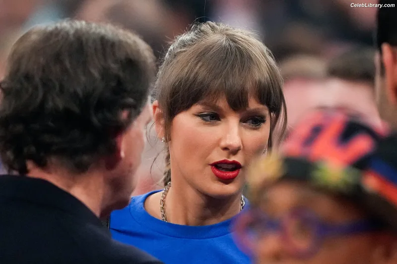 Taylor Swift photo 4 of 4190