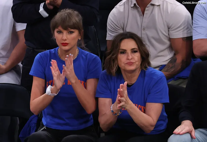 Taylor Swift photo 15 of 4190