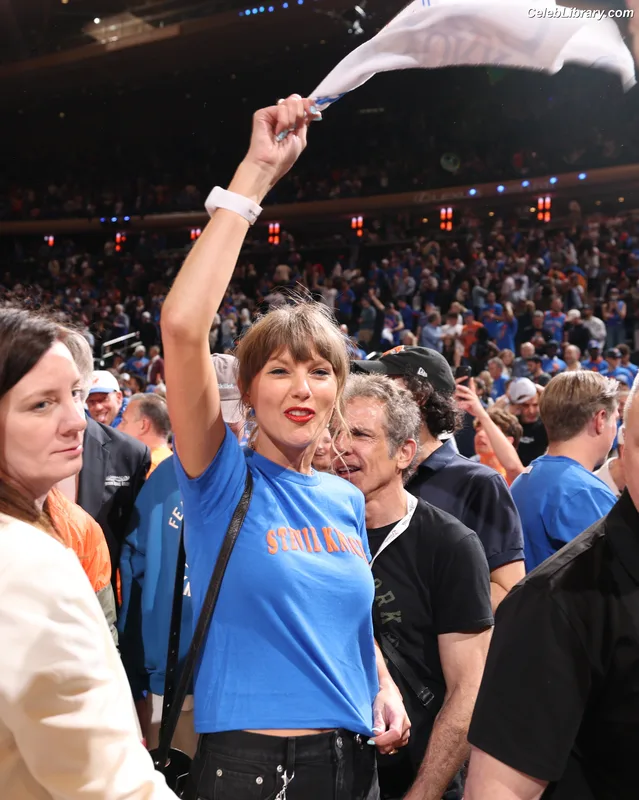 Taylor Swift photo 5 of 4190