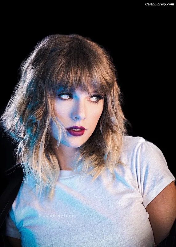 Taylor Swift photo 4 of 4190