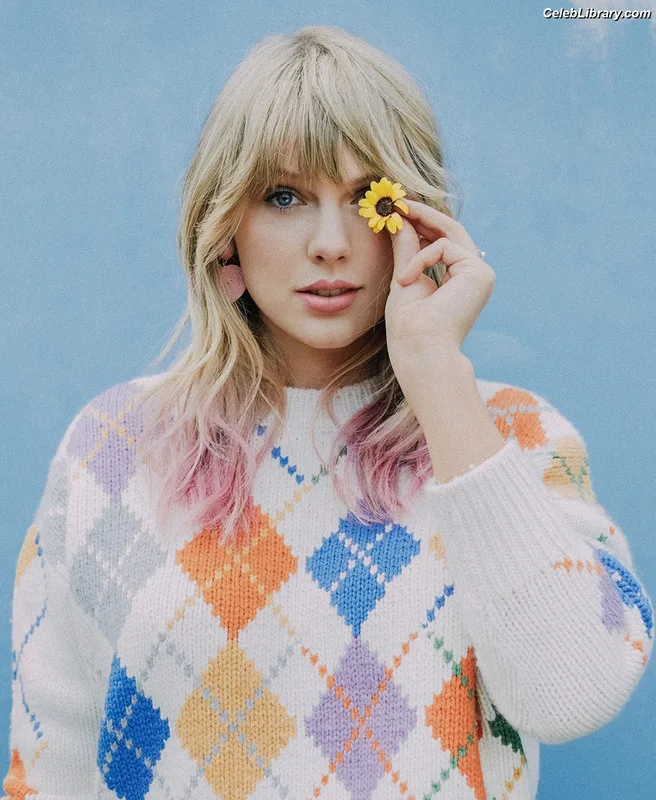Taylor Swift photo 1 of 4190
