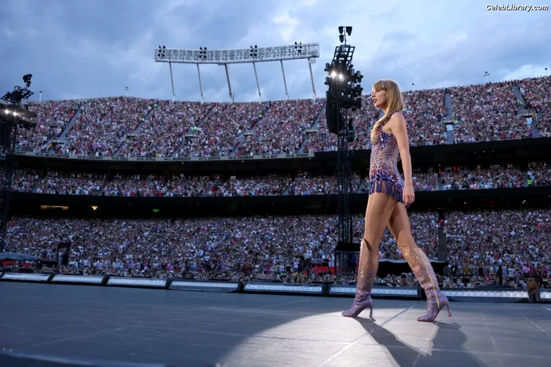 Taylor Swift photo 6 of 4190