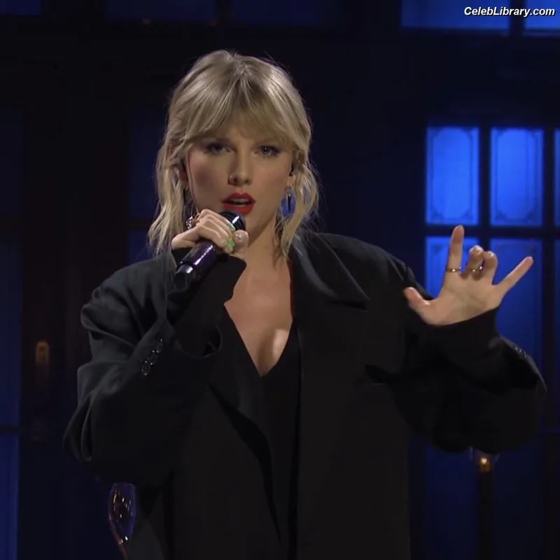 Taylor Swift photo 19 of 4190