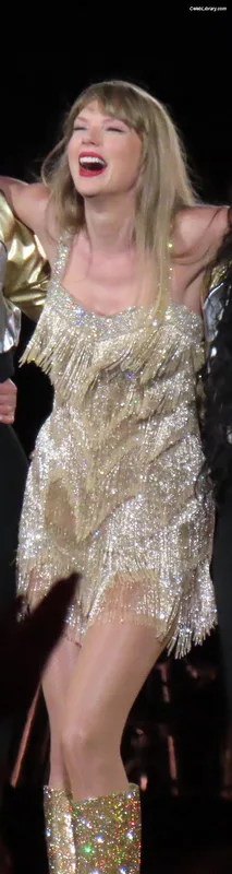 Taylor Swift photo 14 of 4190