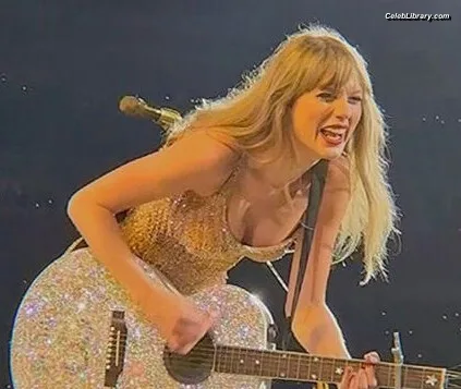 Taylor Swift photo 22 of 4190