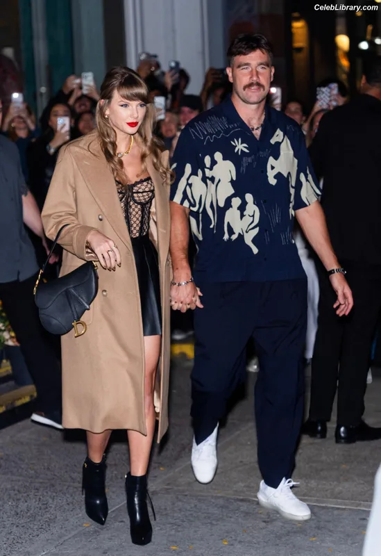Taylor Swift photo 14 of 4190