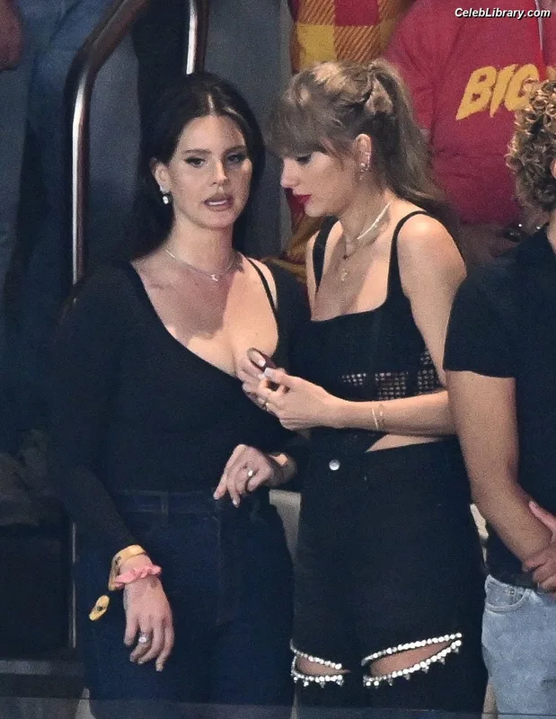 Taylor Swift photo 5 of 4190