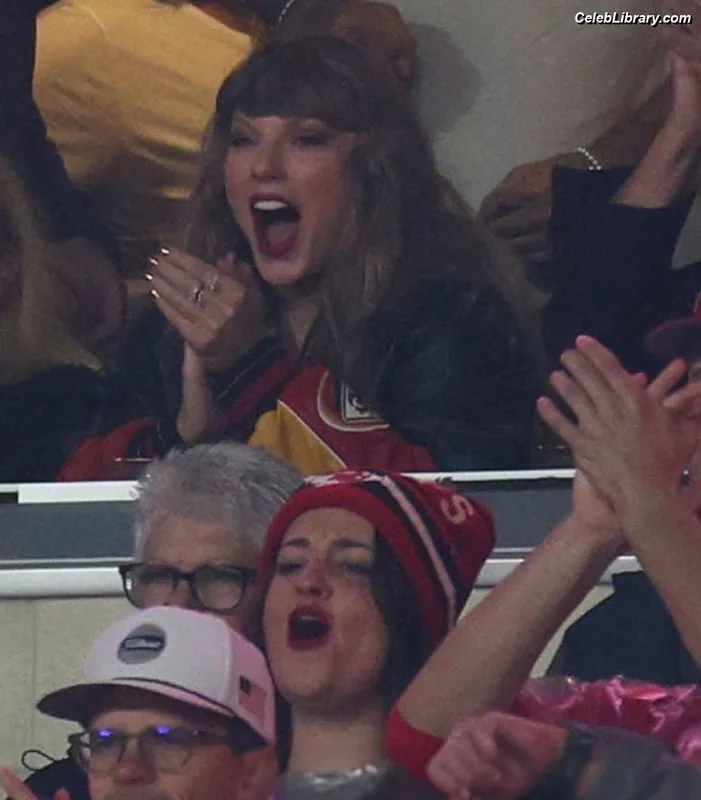 Taylor Swift photo 19 of 4190