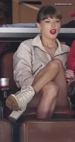 Taylor Swift photo 7 of 4190