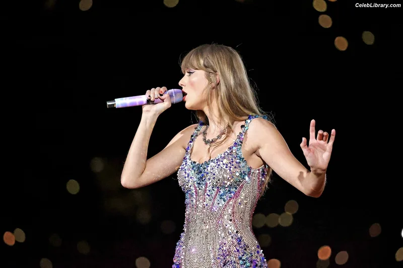 Taylor Swift photo 5 of 4190