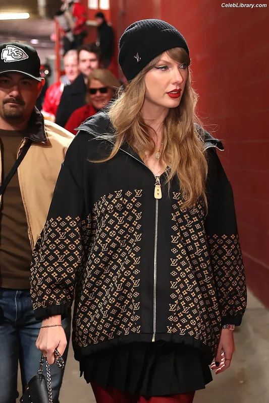 Taylor Swift photo 5 of 4190