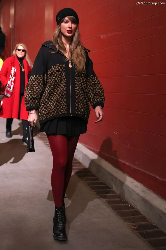 Taylor Swift photo 6 of 4190