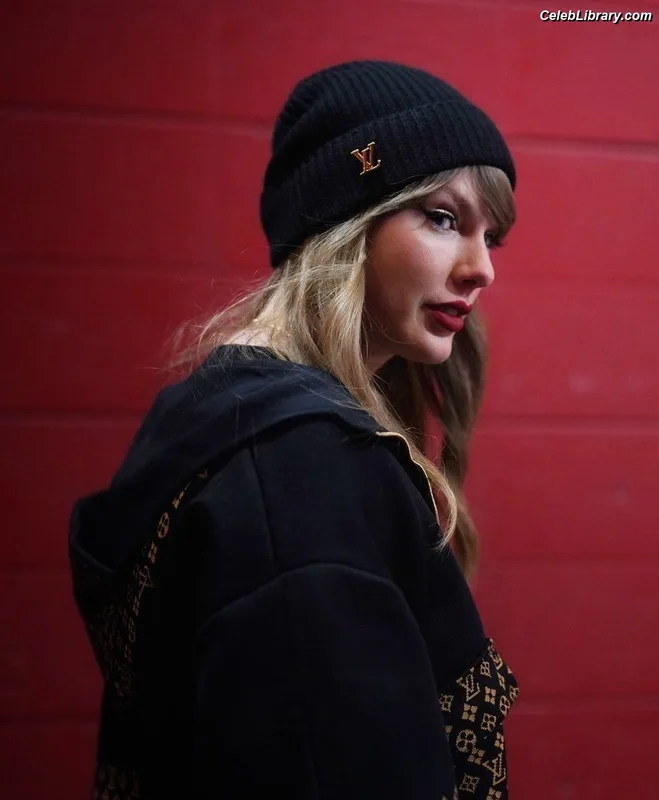 Taylor Swift photo 7 of 4190