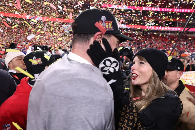 Taylor Swift photo 1 of 4190