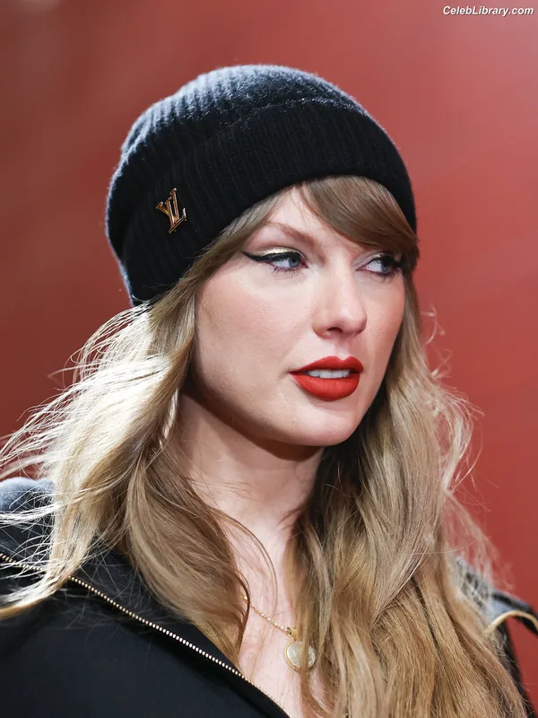 Taylor Swift photo 19 of 4190