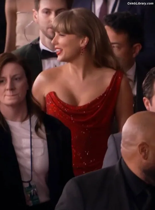 Taylor Swift photo 3 of 4190