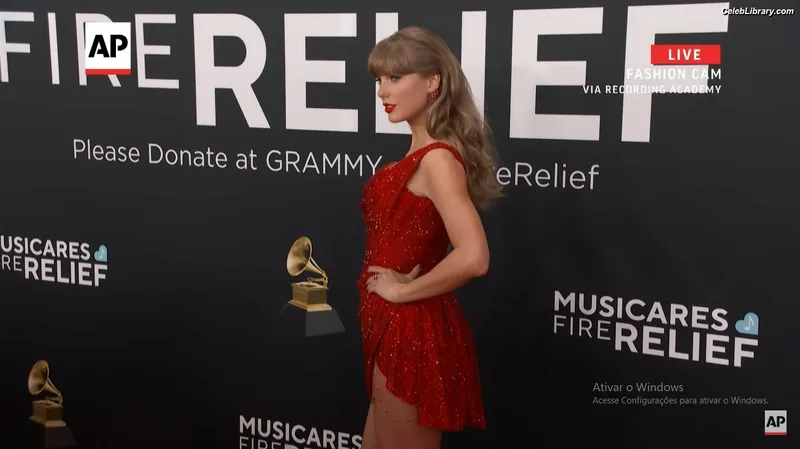 Taylor Swift photo 20 of 4190