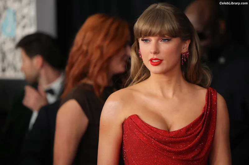 Taylor Swift photo 15 of 4190