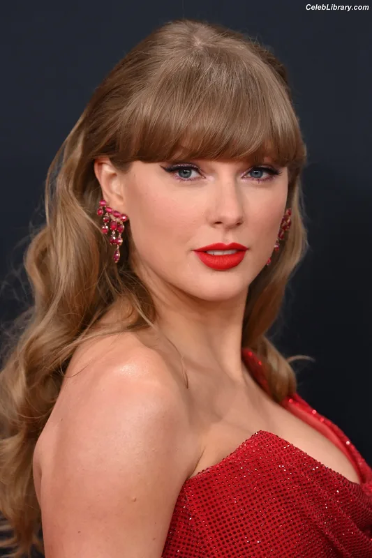 Taylor Swift photo 3 of 4190