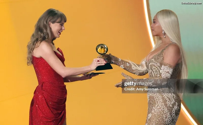 Taylor Swift photo 19 of 4190