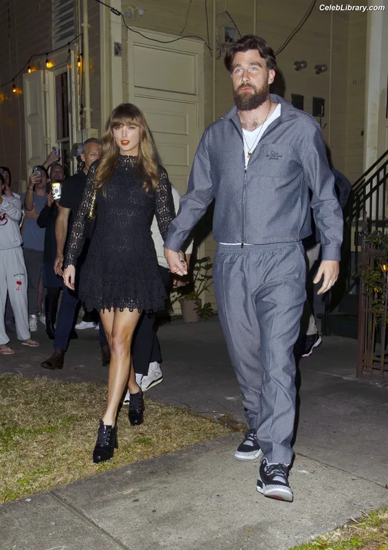 Taylor Swift photo 19 of 4190