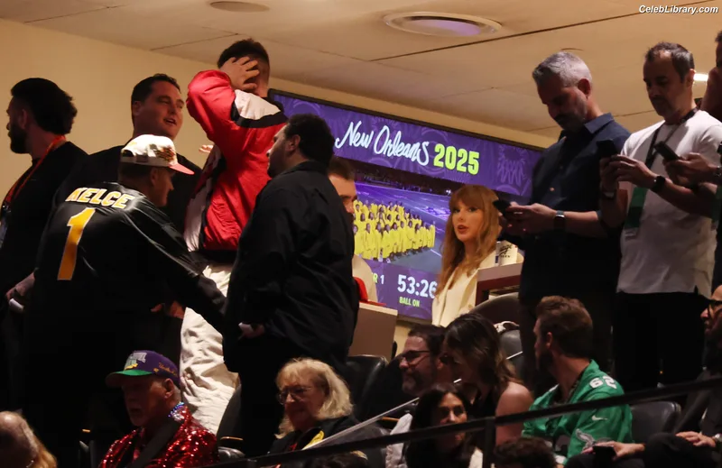 Taylor Swift photo 2 of 4190