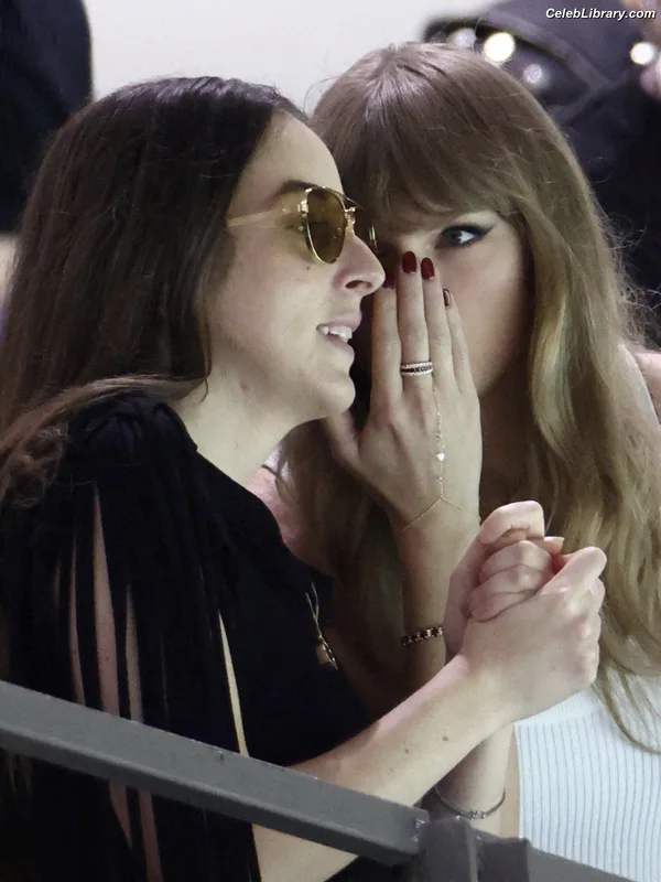 Taylor Swift photo 7 of 4190