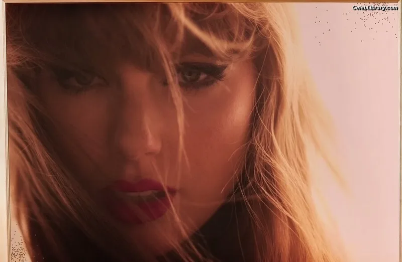 Taylor Swift photo 6 of 4190