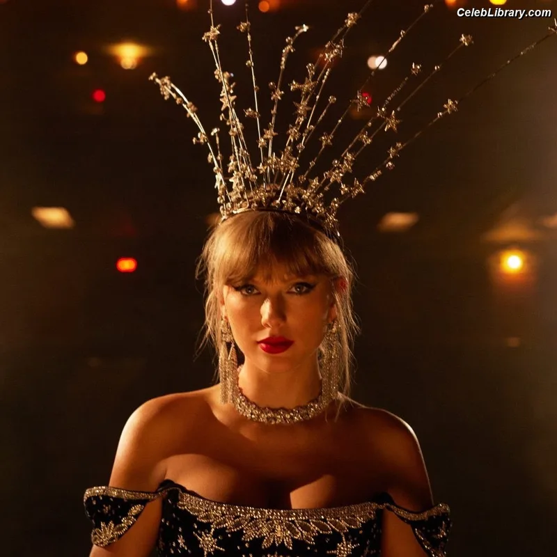 Taylor Swift photo 14 of 4190