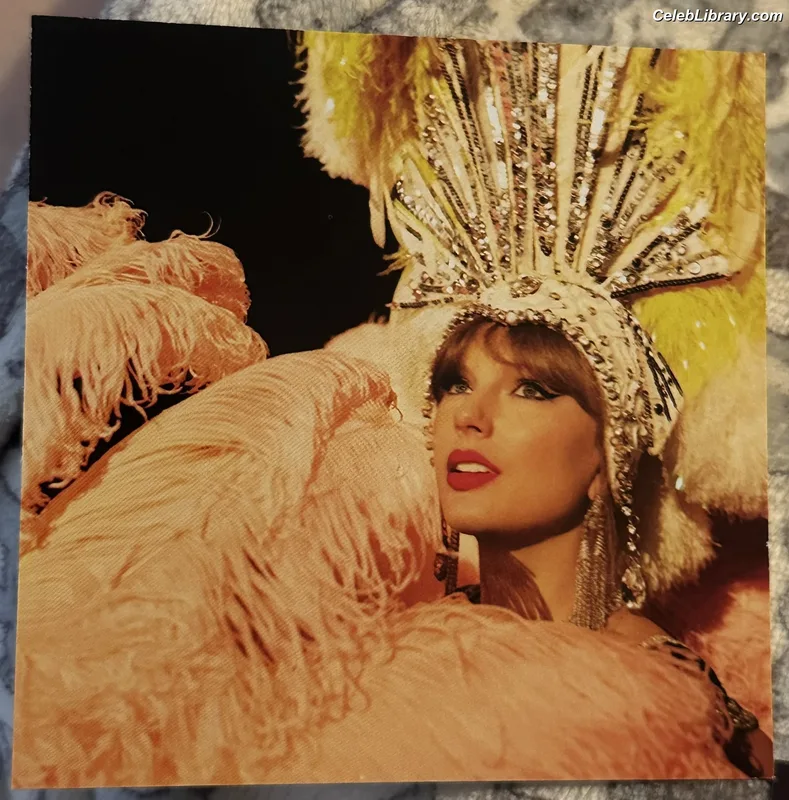 Taylor Swift photo 8 of 4190
