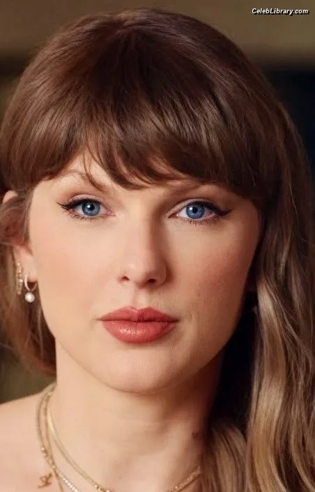 Taylor Swift photo 23 of 4190
