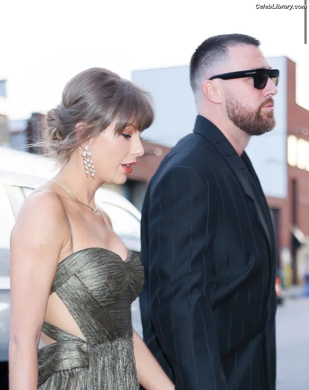 Taylor Swift photo 2 of 4190