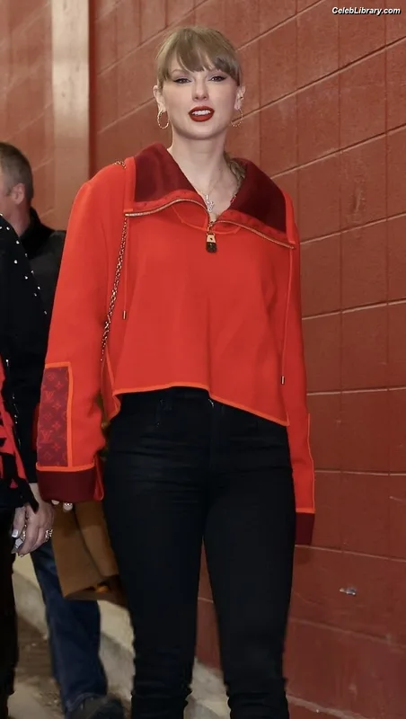 Taylor Swift photo 11 of 4190