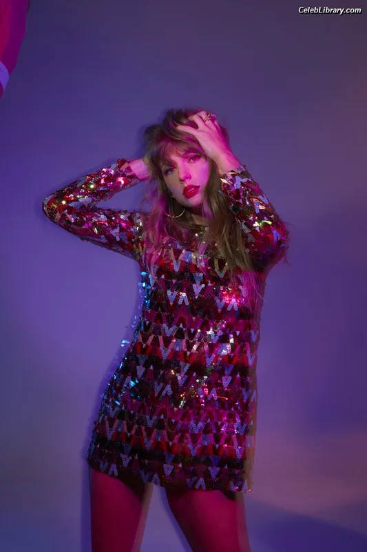Taylor Swift photo 2 of 4190