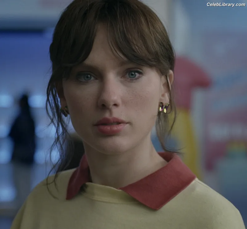 Taylor Swift photo 18 of 4190