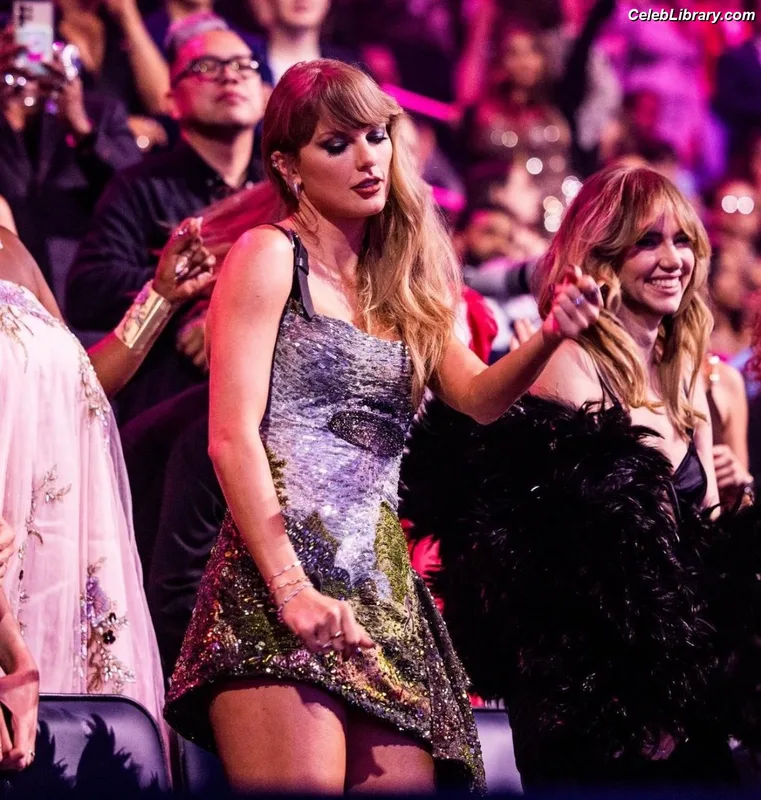 Taylor Swift photo 9 of 4190