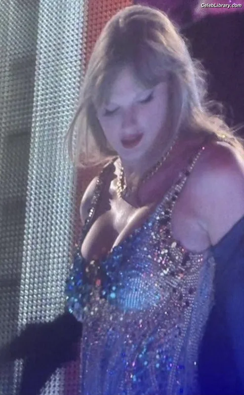 Taylor Swift photo 11 of 4190
