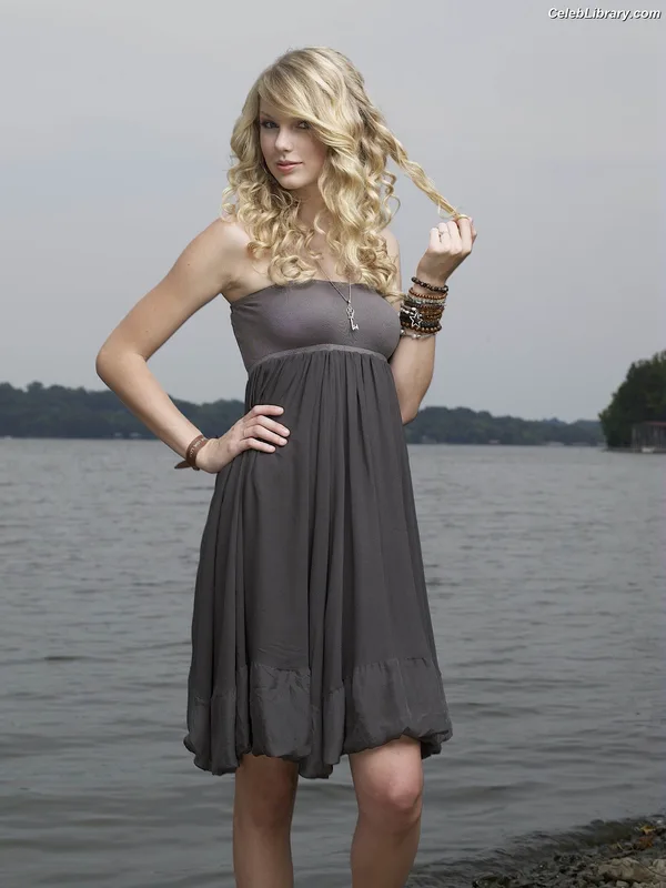 Taylor Swift photo 8 of 4190