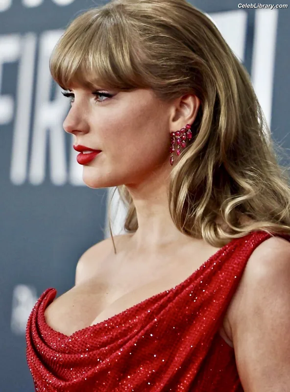 Taylor Swift photo 10 of 4190
