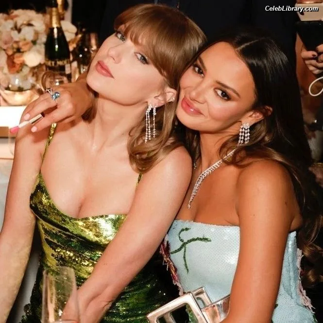 Taylor Swift photo 23 of 4190