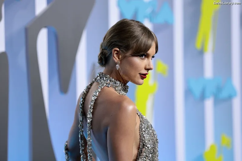 Taylor Swift photo 21 of 4190