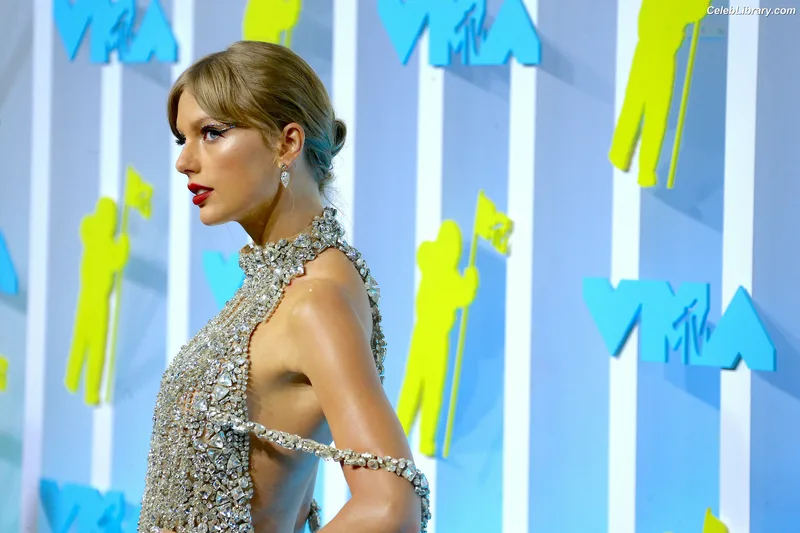 Taylor Swift photo 3 of 4190